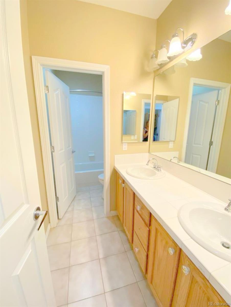 2661 Pemberly Avenue Highlands Ranch, CO 80126 - Photo 30 of 40 Gallery Image 30