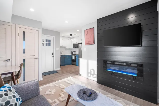 $2,000 | 21 North Albany Avenue, Unit 3, Atlantic City, NJ 08401