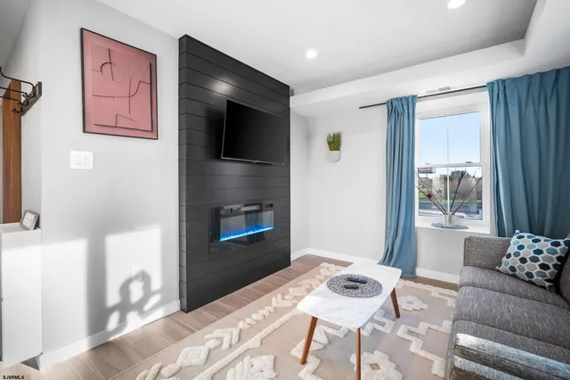 $2,000 | 21 North Albany Avenue, Unit 3, Atlantic City, NJ 08401