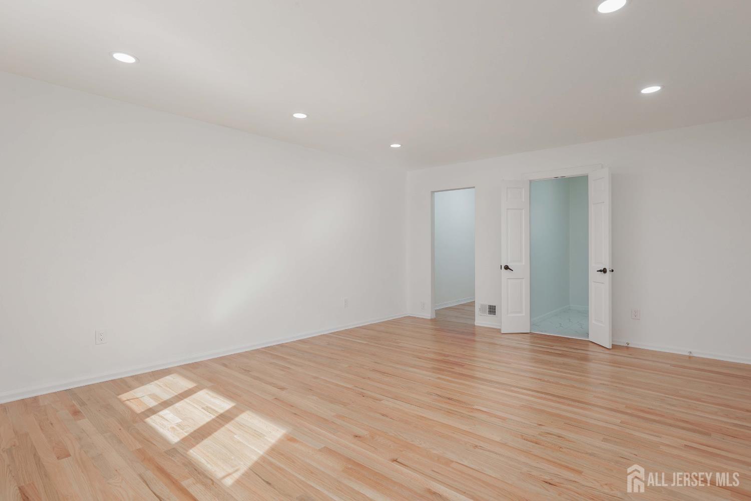 463 Cottrell Road Old Bridge, NJ 08857 - Photo 22 of 39