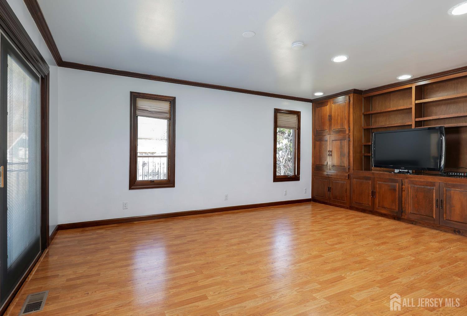 463 Cottrell Road Old Bridge, NJ 08857 - Photo 8 of 39