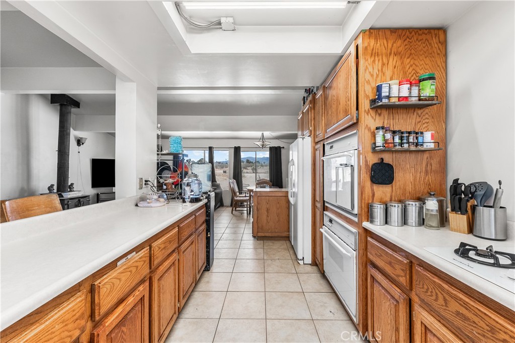 3104 Sacramento Road Phelan, CA 92371 - Photo 13 of 42