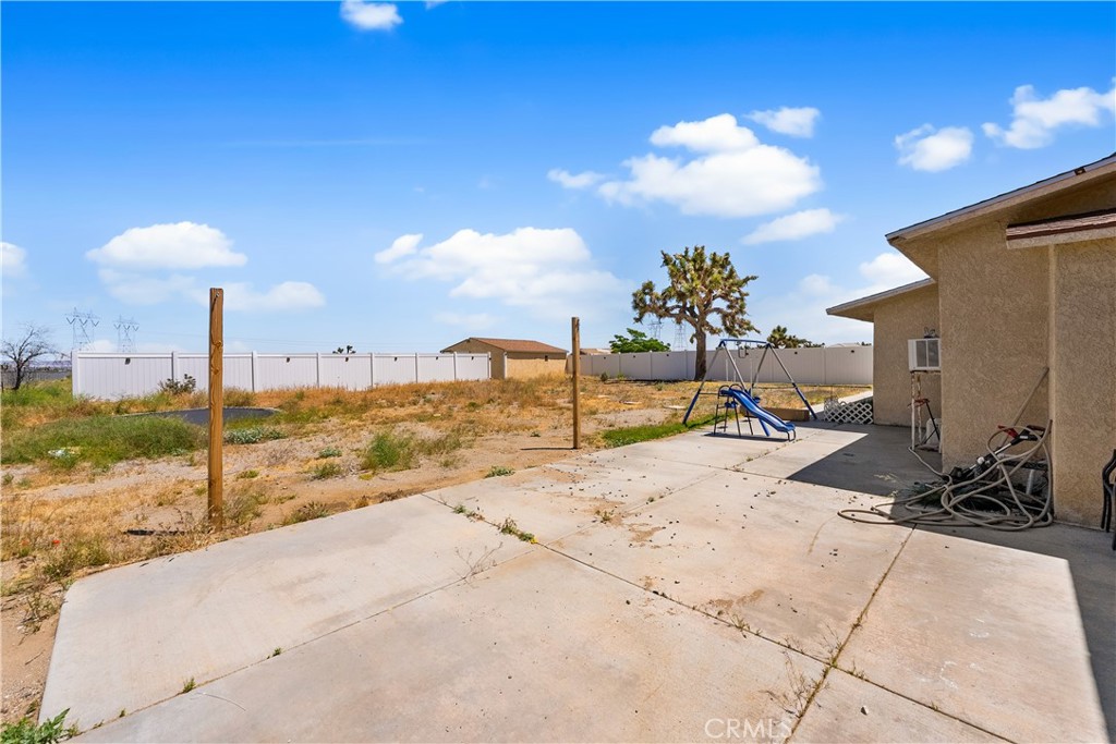 3104 Sacramento Road Phelan, CA 92371 - Photo 28 of 42