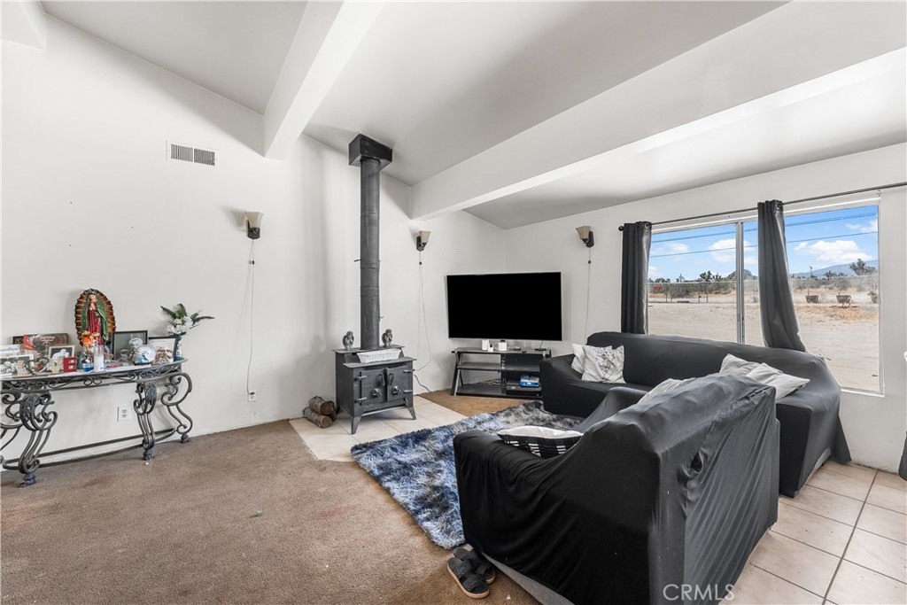 3104 Sacramento Road Phelan, CA 92371 - Photo 4 of 42