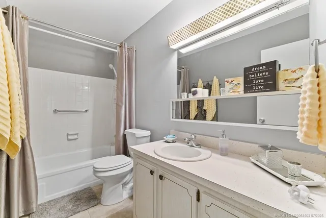 a picture of city view