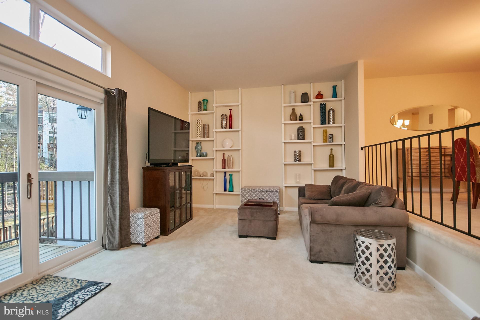 2357 Millennium Lane Reston, VA 20191 - Photo 2 of 25 Living Room