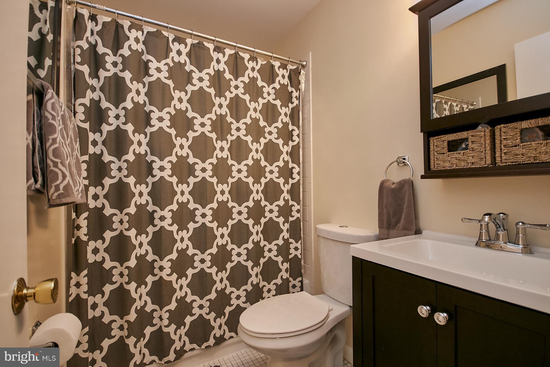 2357 Millennium Lane Reston, VA 20191 - Photo 16 of 25 Full Bath