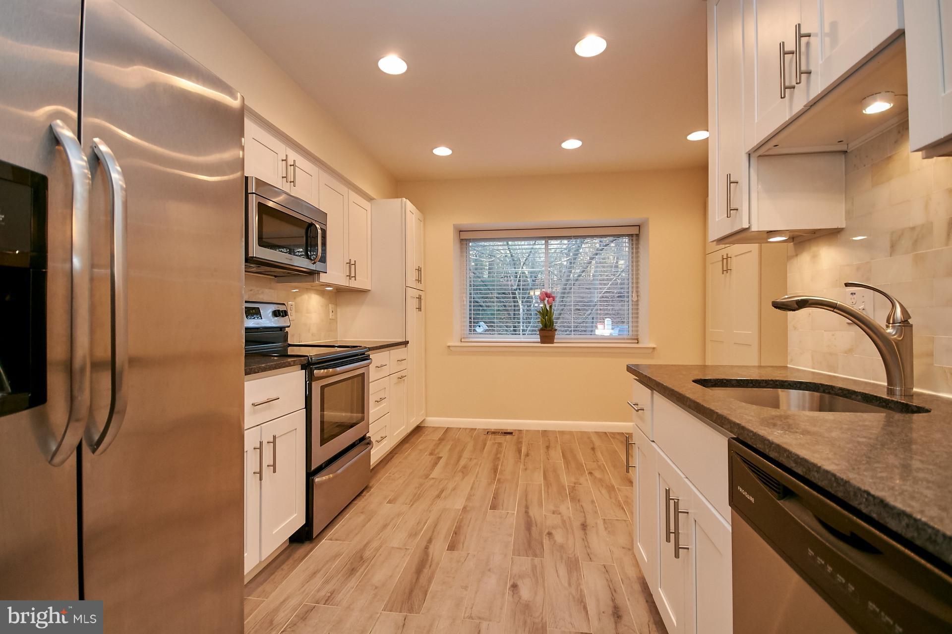 2357 Millennium Lane Reston, VA 20191 - Photo 7 of 25 Kitchen