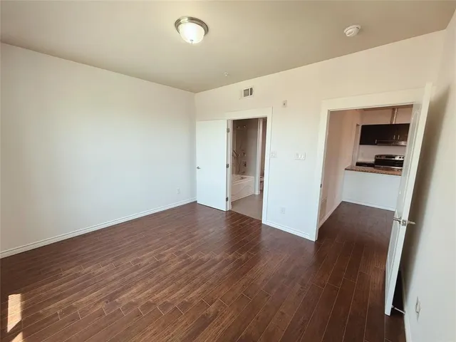 $1,850 | 1100 West Trinity Mills Road, Unit 4042, Carrollton, TX 75006