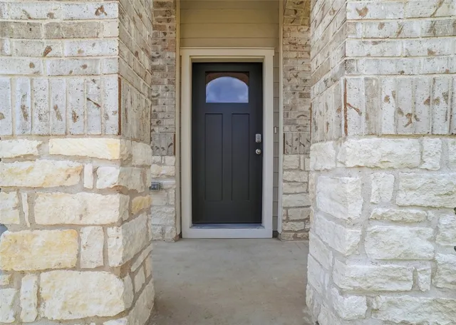 $2,195 | 339 Mustang Lake Circle, Buda, TX 78610