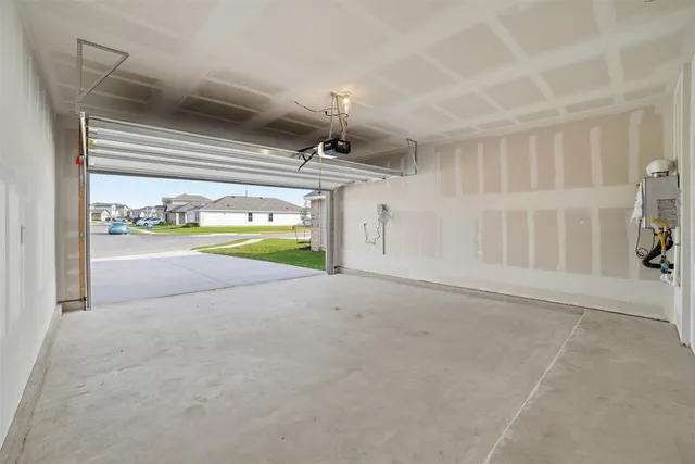 $2,195 | 339 Mustang Lake Circle, Buda, TX 78610