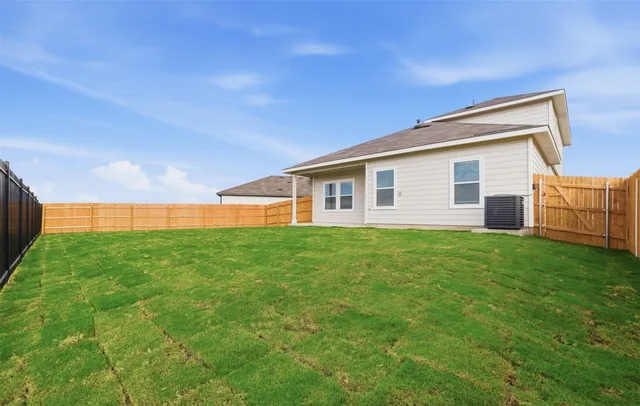 $2,195 | 339 Mustang Lake Circle, Buda, TX 78610