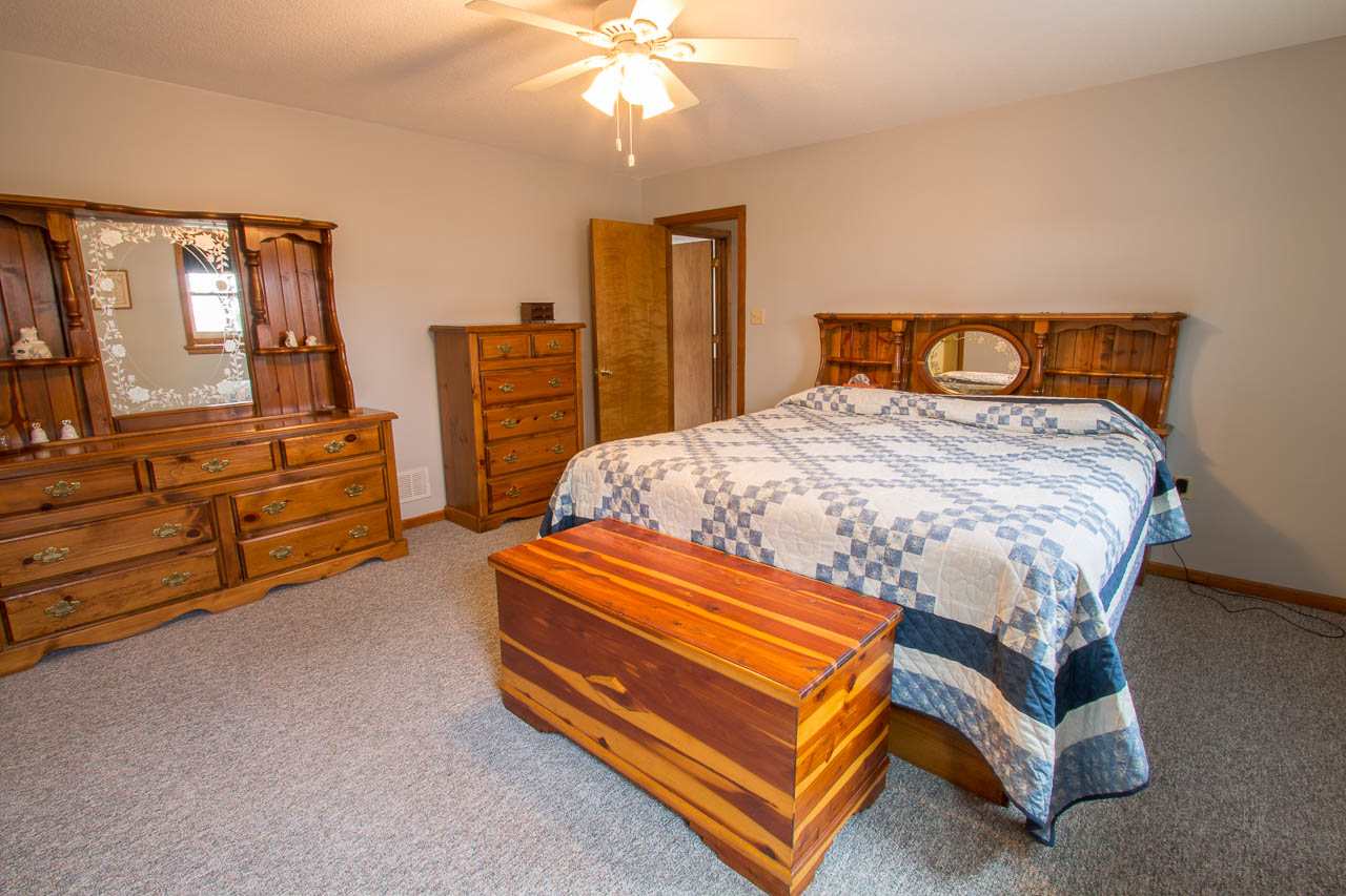 9631 Fackler Road Monroeville, IN 46773 - Photo 18 of 36