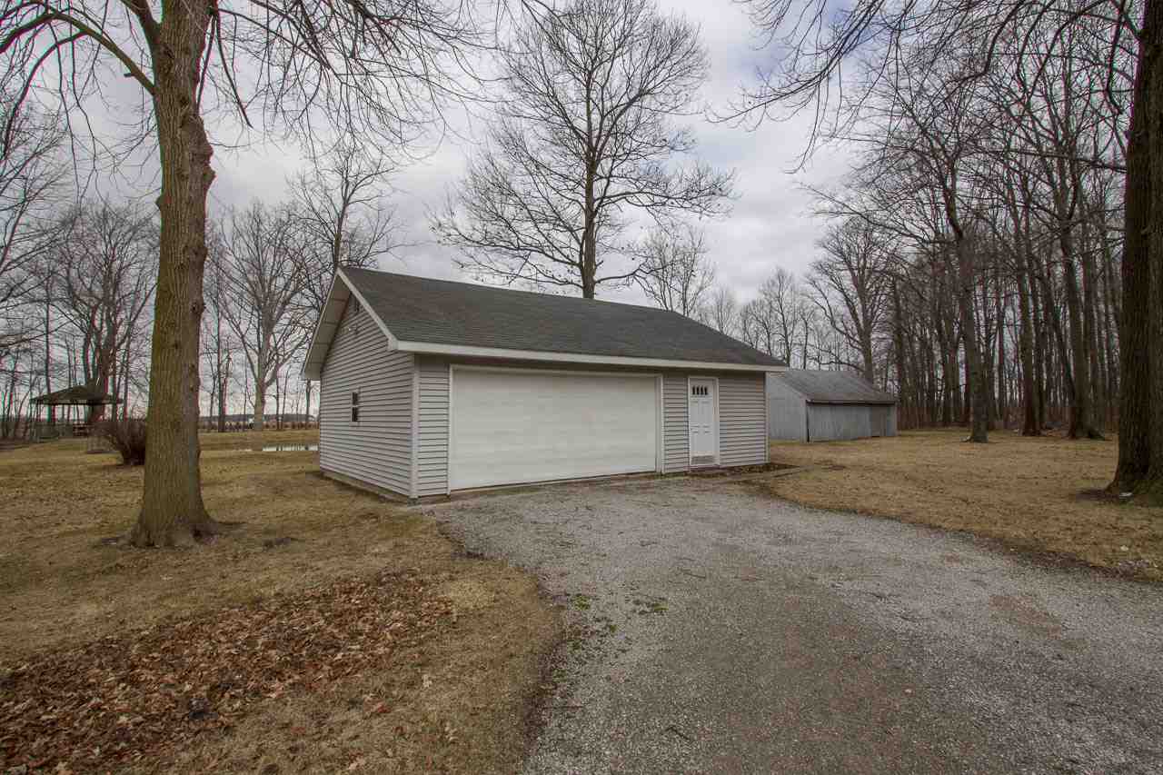 9631 Fackler Road Monroeville, IN 46773 - Photo 3 of 36