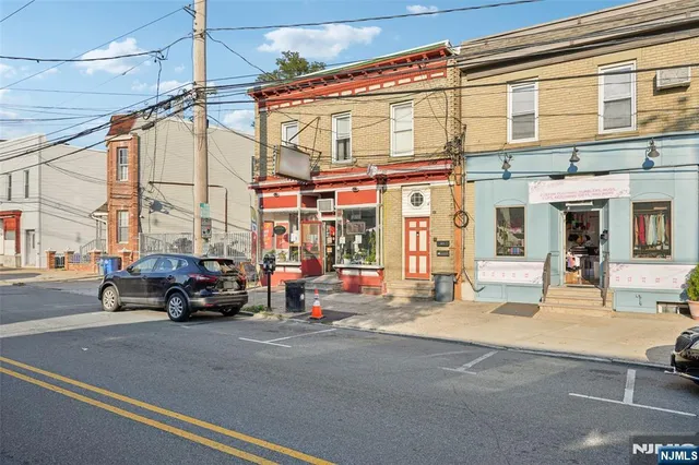 a car parked in front of a building