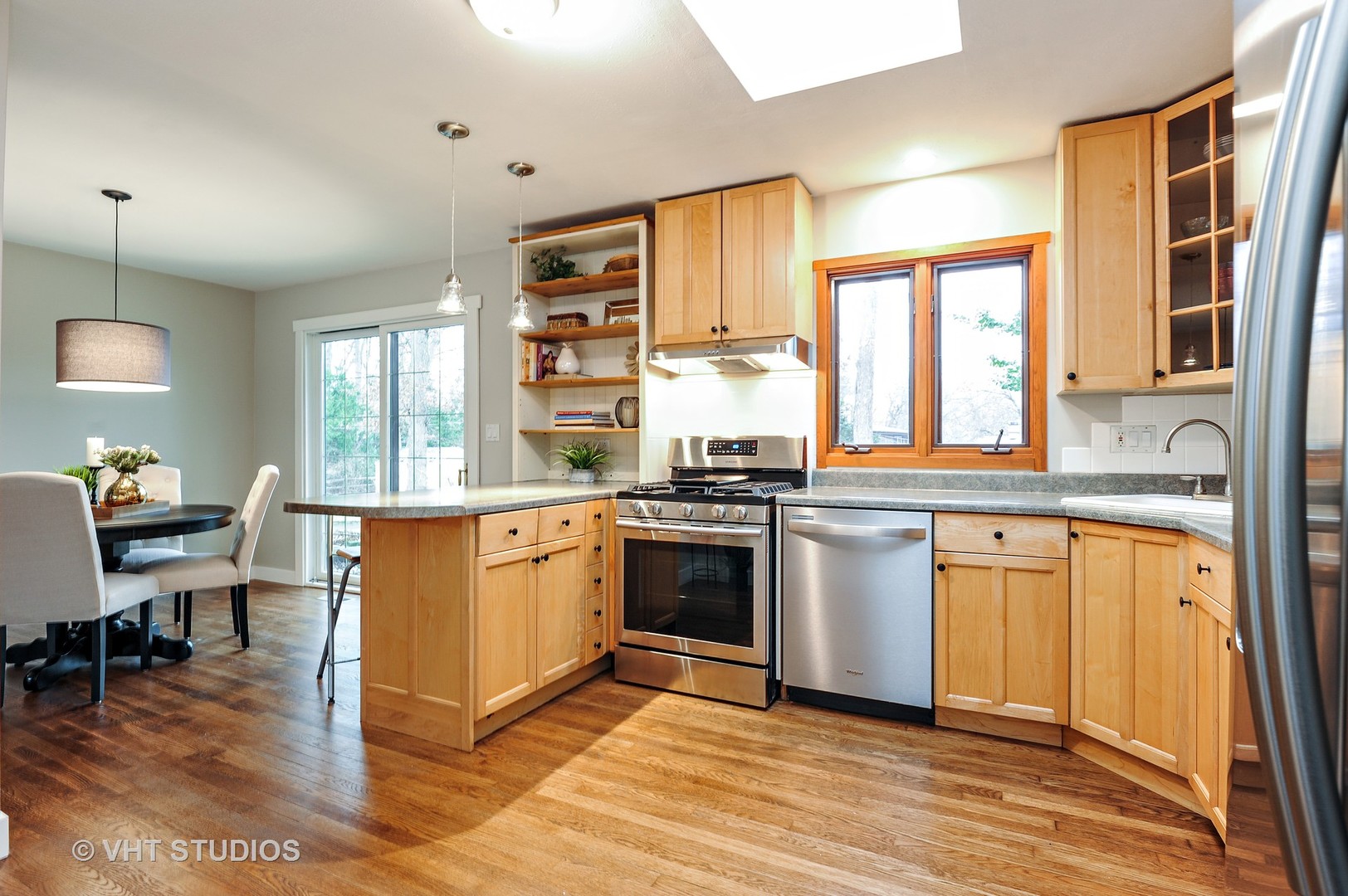 316 Dunbar Road Mundelein, IL 60060 - Photo 8 of 25