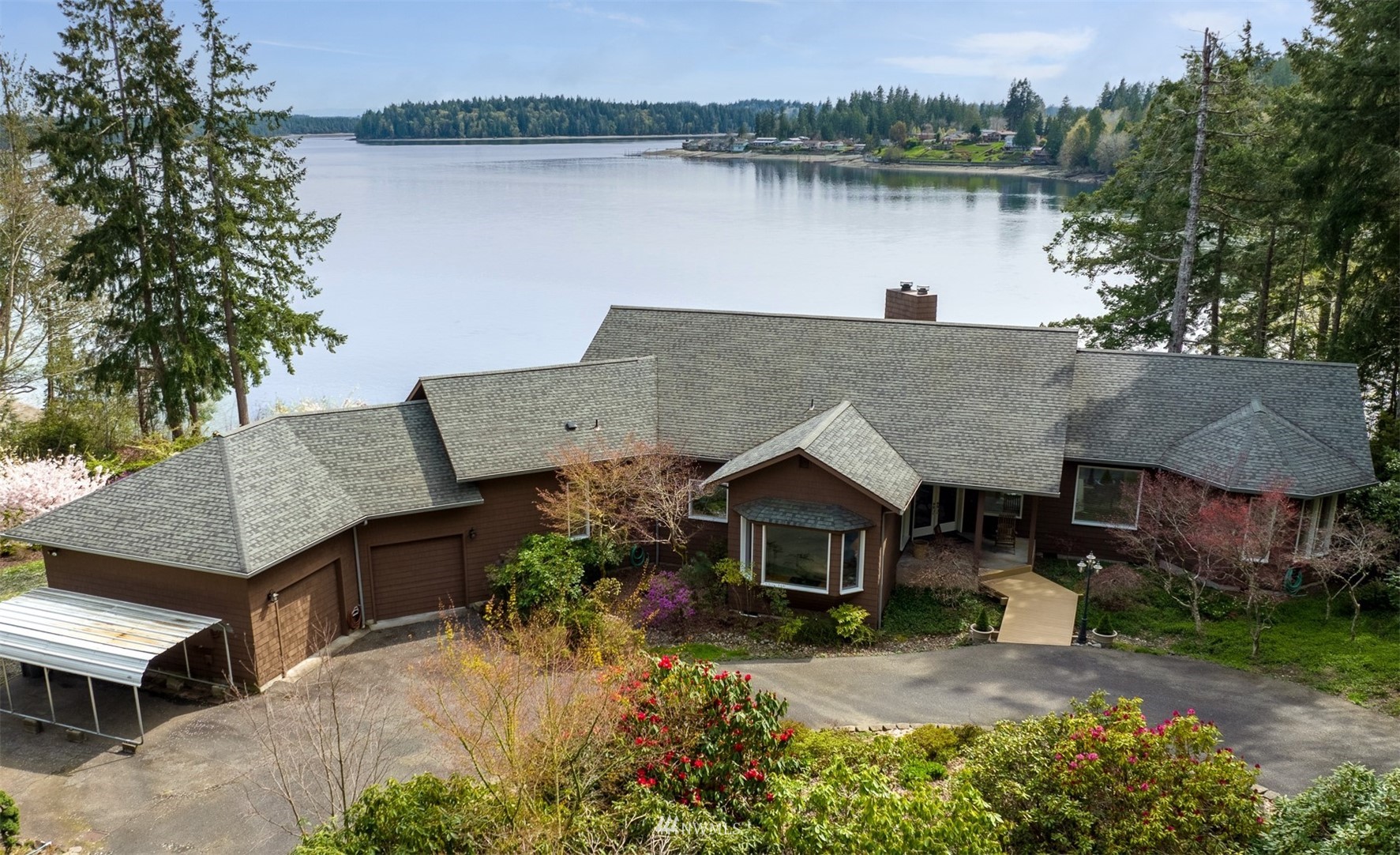 801 East Benson Loop Road Shelton, WA 98584 - Photo 4 of 40 Gallery Image 4