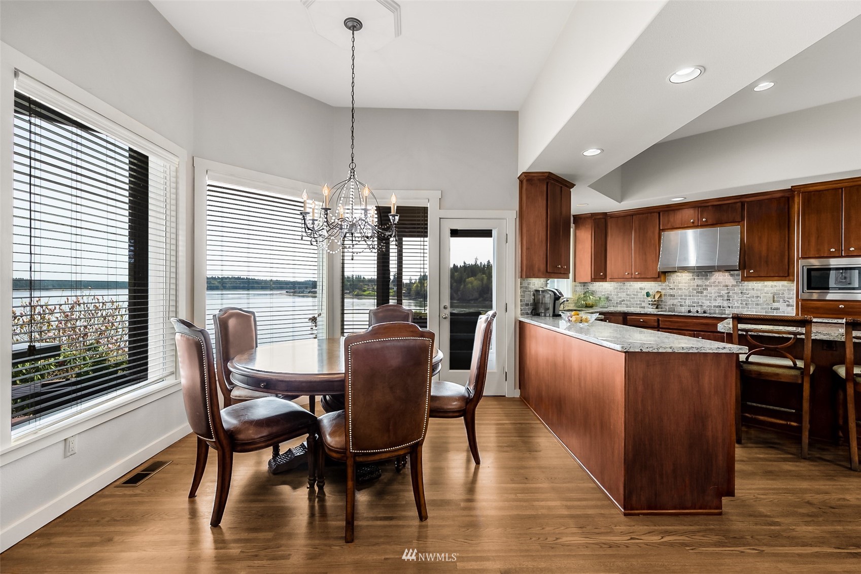801 East Benson Loop Road Shelton, WA 98584 - Photo 7 of 40 Gallery Image 7