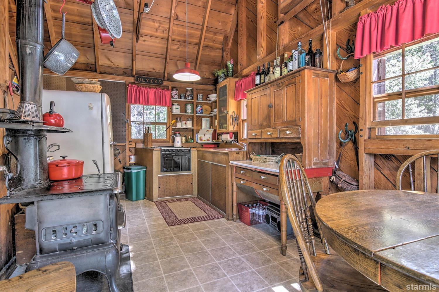 2 Caples Lake Markleeville, CA 96120 - Photo 11 of 25