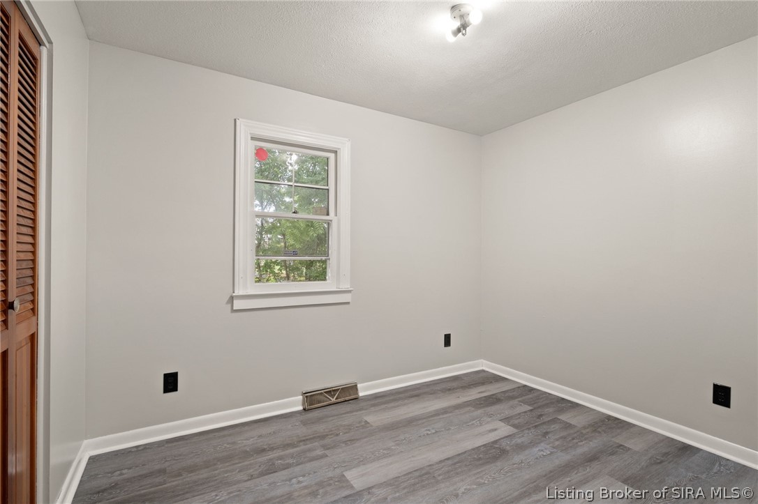 8185 Pekin Road Greenville, IN 47124 - Photo 25 of 35 Gallery Image 25