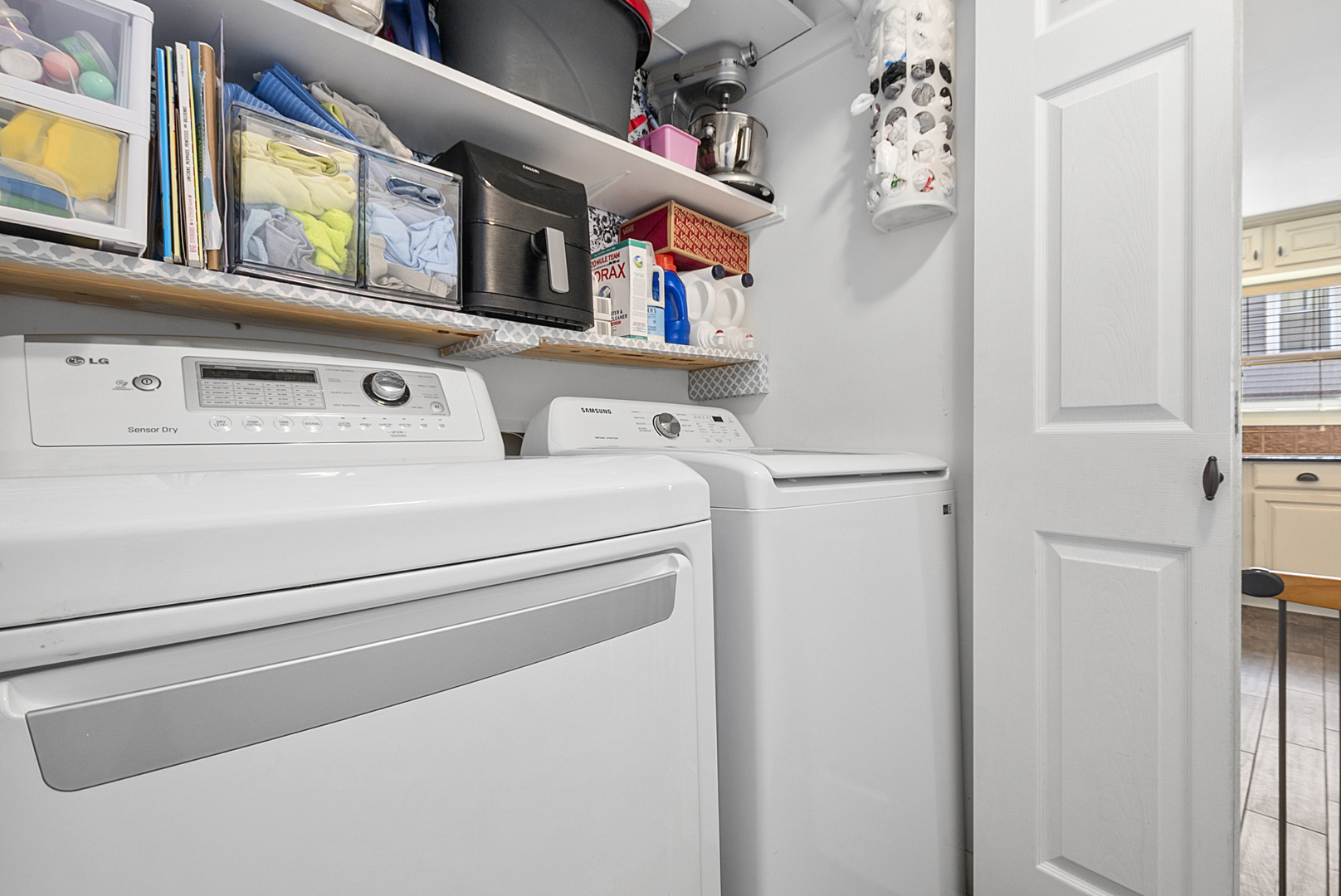 714 Walnut Street Lemont, IL 60439 - Photo 17 of 25 a utility room with dryer and washer