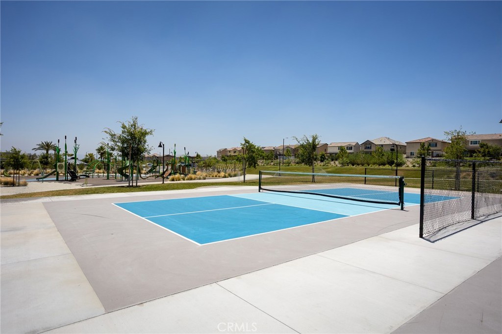 2467 Gunner Ridge Way Rialto, CA 92377 - Photo 35 of 38