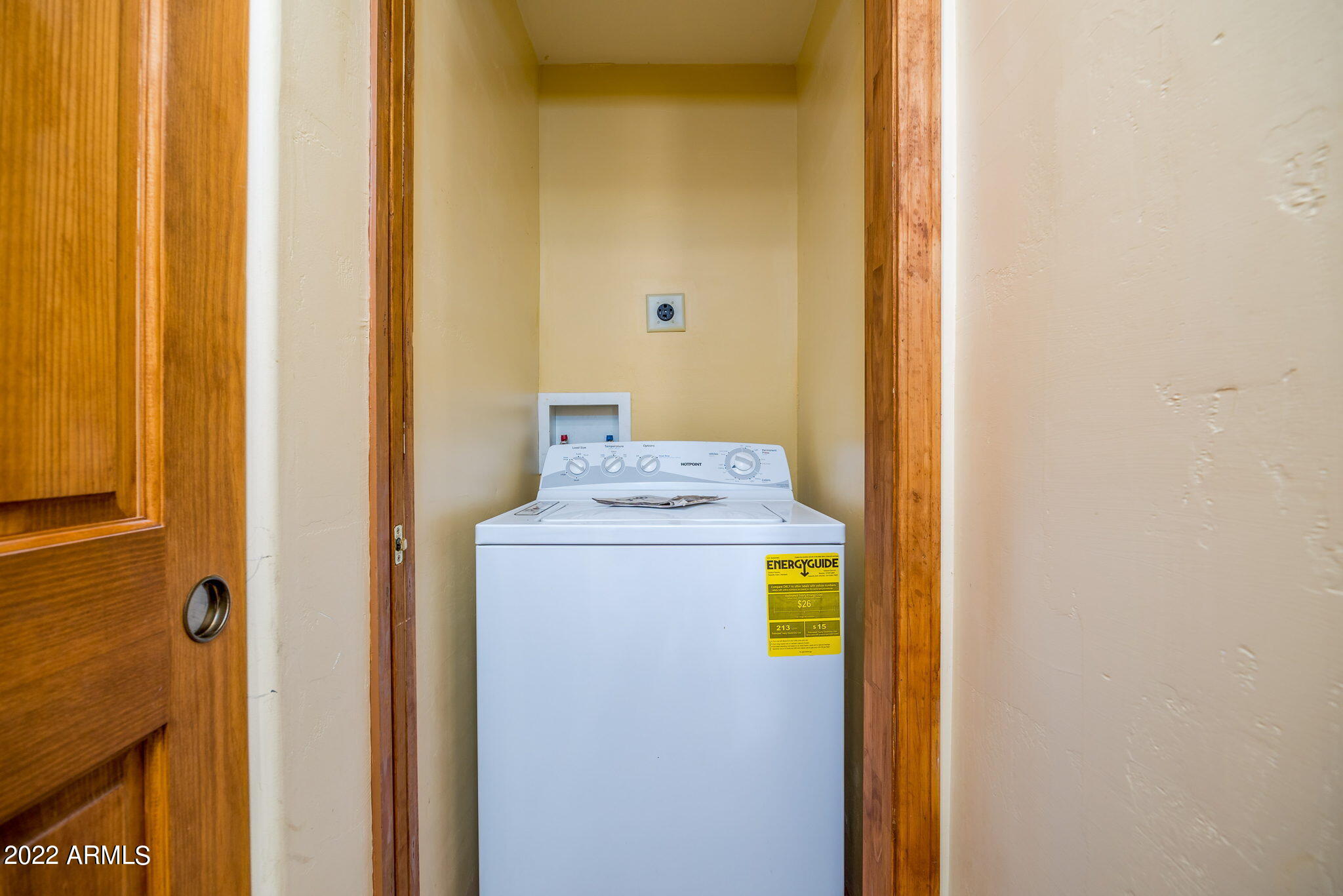 2953 Hunters Road Overgaard, AZ 85933 - Photo 11 of 17 INSIDE LAUNDRY