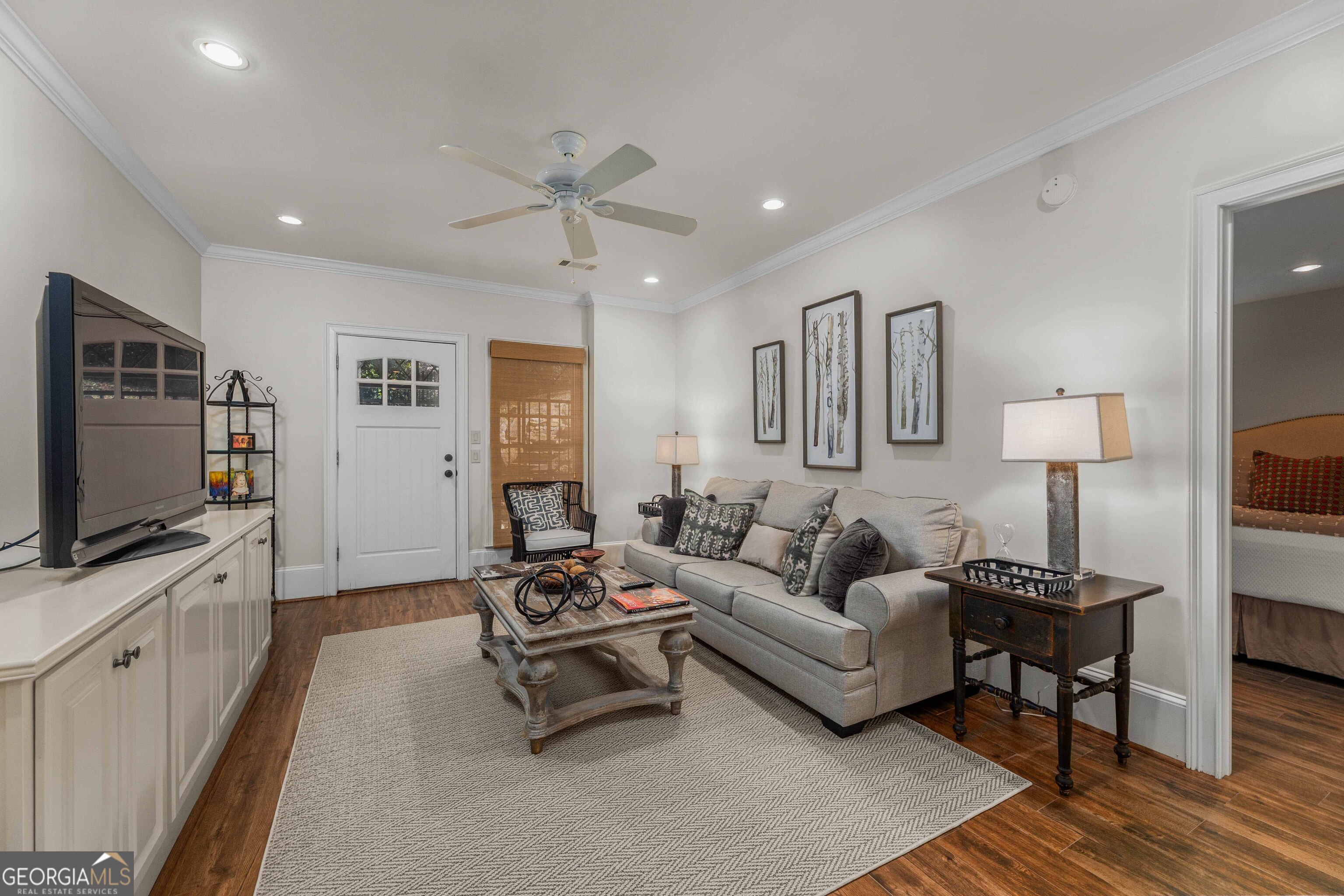 2000 Poplar Drive Columbus, GA 31906 - Photo 18 of 33 a living room with furniture and a flat screen tv