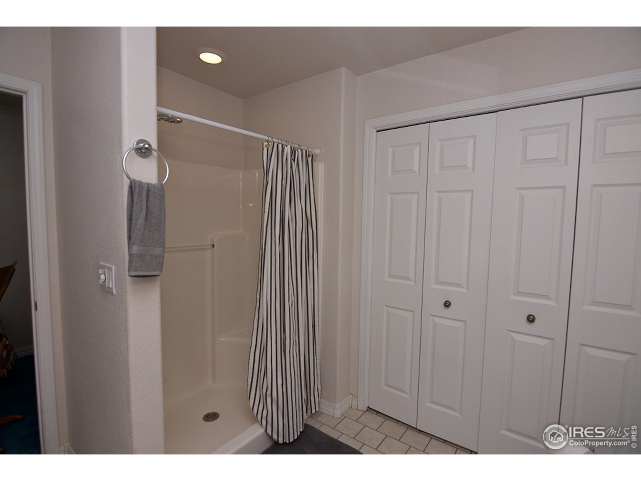 832 Nicole Road Sterling, CO 80751 - Photo 23 of 37 Shower