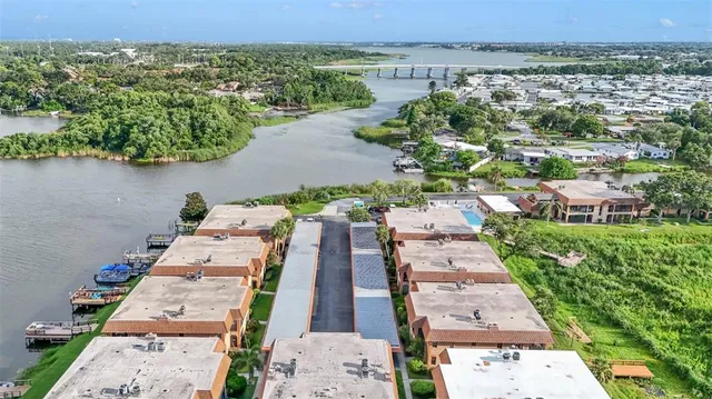 $2,480 | 10192 Seminole Island Drive, Largo, FL 33773