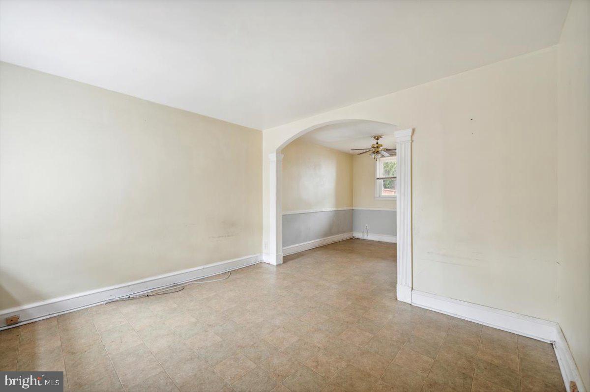 6981 Clinton Road Upper Darby, PA 19082 - Photo 13 of 15