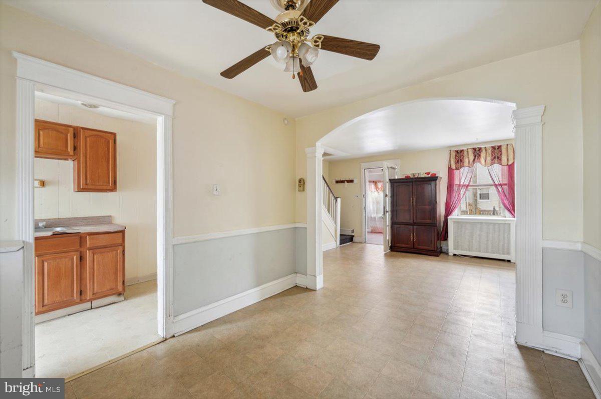 6981 Clinton Road Upper Darby, PA 19082 - Photo 5 of 15