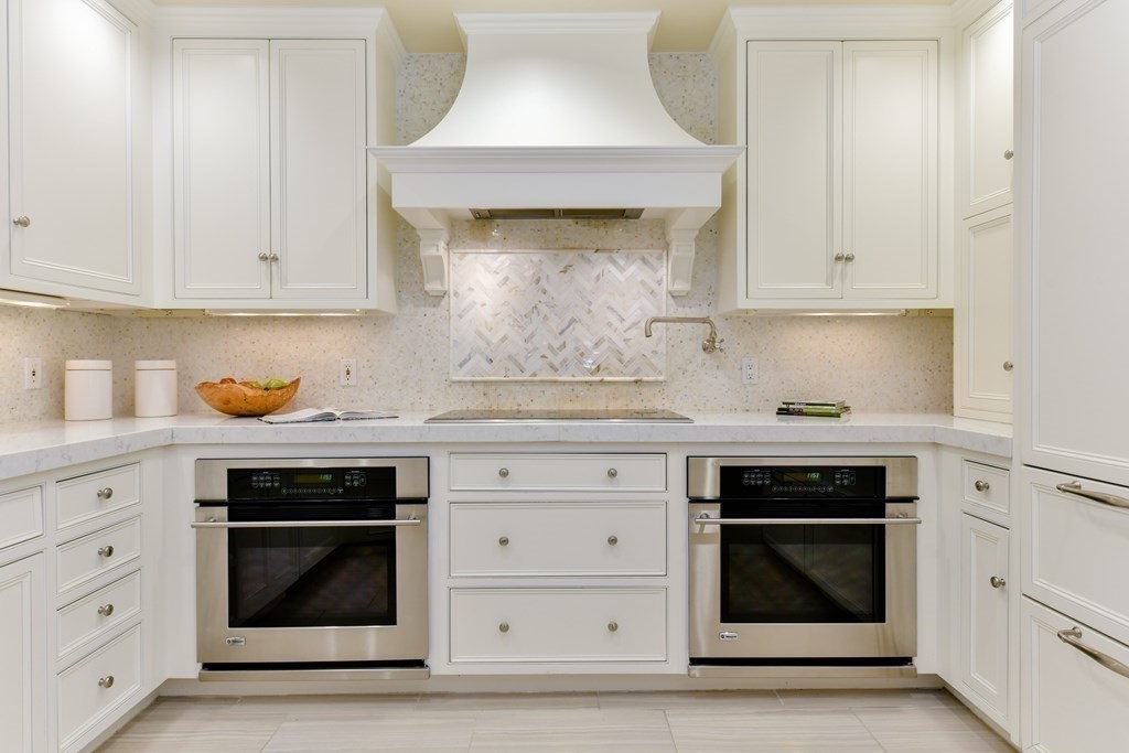 142 Chestnut Street, Unit 7 Boston, MA 02108 - Photo 5 of 16