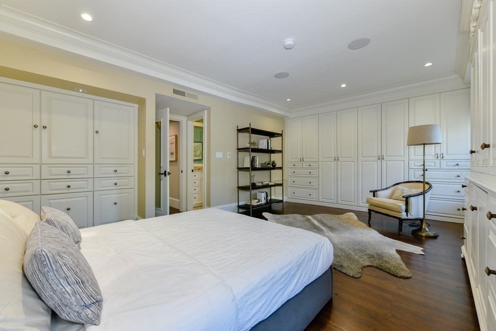 142 Chestnut Street, Unit 7 Boston, MA 02108 - Photo 7 of 16