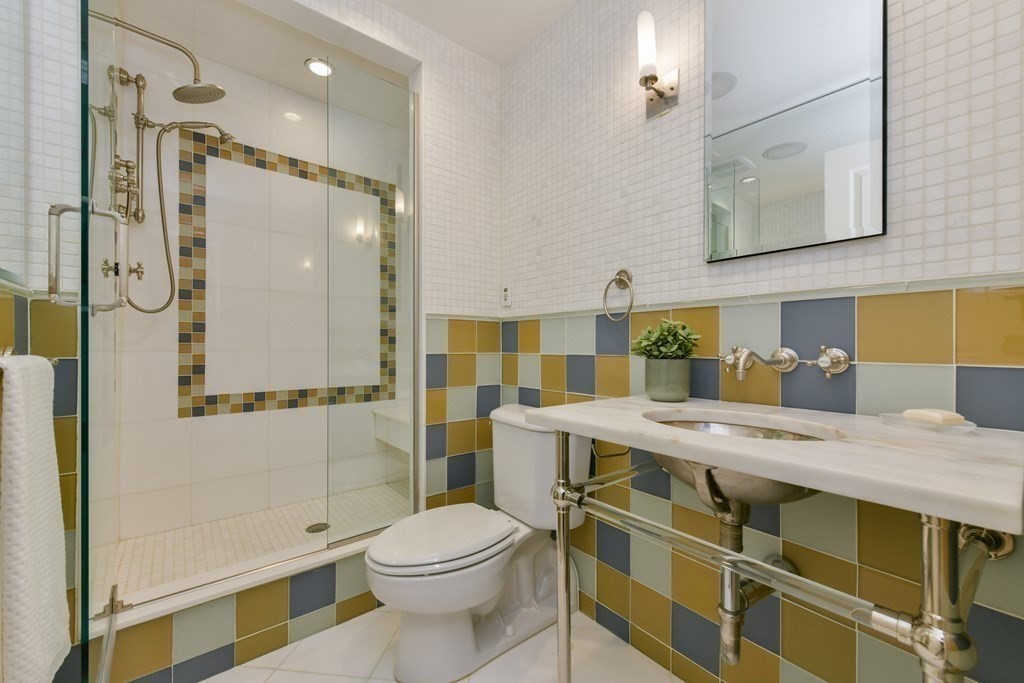 142 Chestnut Street, Unit 7 Boston, MA 02108 - Photo 10 of 16