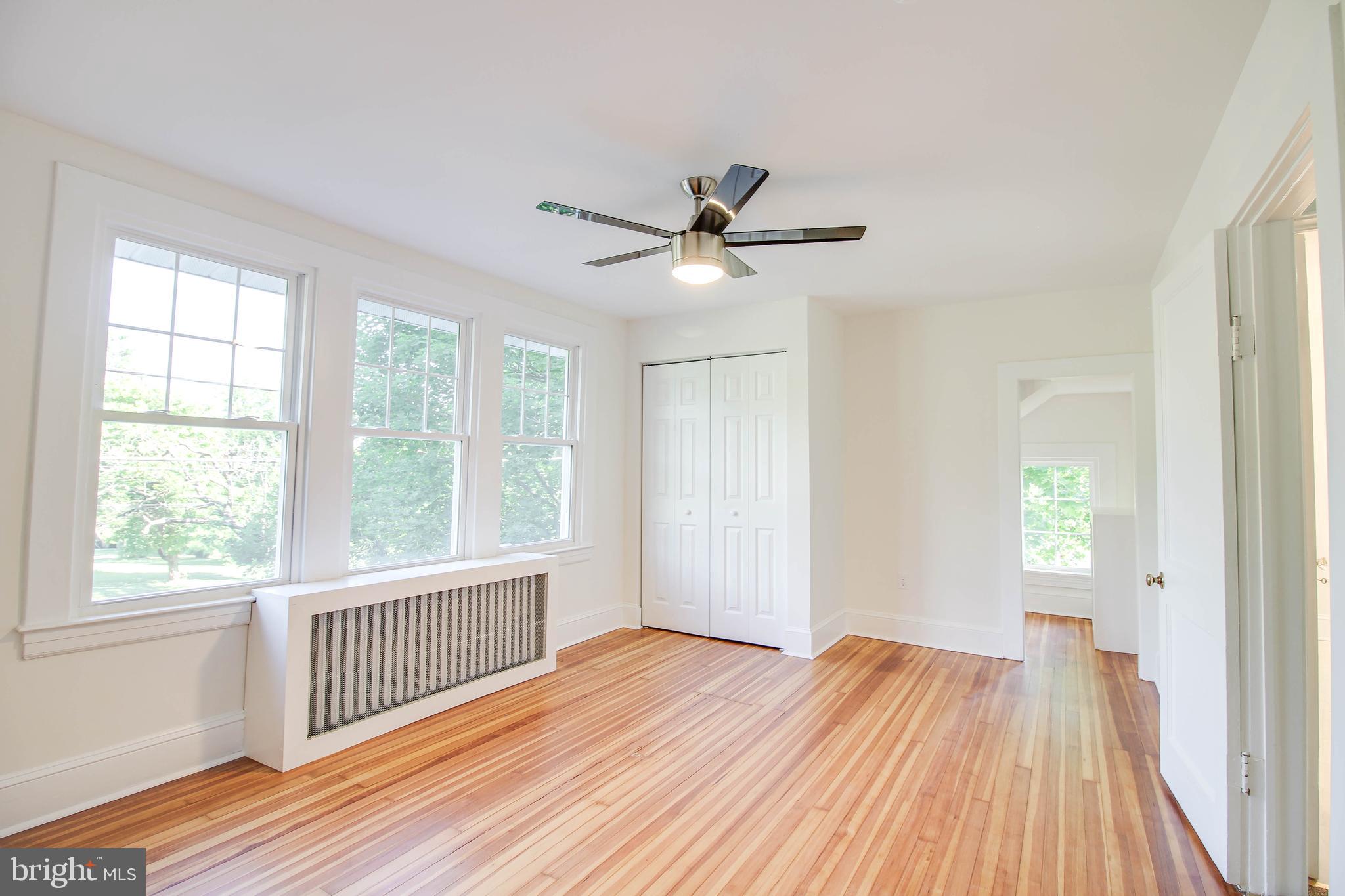 2524 Old Frederick Road Catonsville, MD 21228 - Photo 23 of 40 Bedroom 3 with extra room
