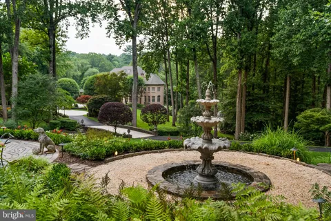 $14,000,000 | 9112-9120 Mine Run Drive, Great Falls, VA 22066