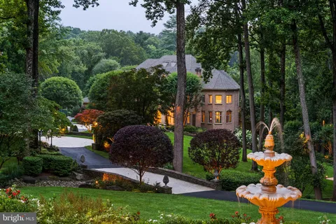 $14,000,000 | 9112-9120 Mine Run Drive, Great Falls, VA 22066