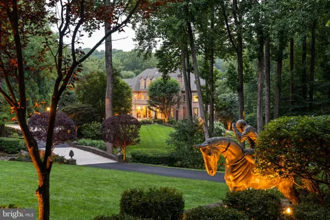 $14,000,000 | 9112-9120 Mine Run Drive, Great Falls, VA 22066