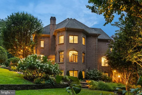 $14,000,000 | 9112-9120 Mine Run Drive, Great Falls, VA 22066