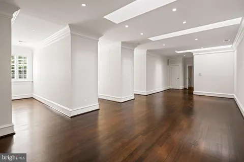 $14,000,000 | 9112-9120 Mine Run Drive, Great Falls, VA 22066