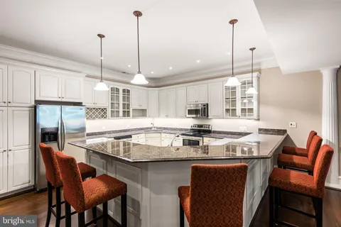 $14,000,000 | 9112-9120 Mine Run Drive, Great Falls, VA 22066