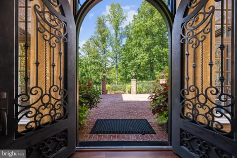 $14,000,000 | 9112-9120 Mine Run Drive, Great Falls, VA 22066