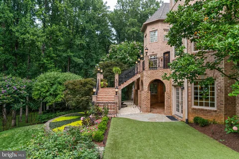 $14,000,000 | 9112-9120 Mine Run Drive, Great Falls, VA 22066