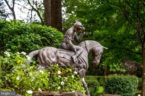 $14,000,000 | 9112-9120 Mine Run Drive, Great Falls, VA 22066