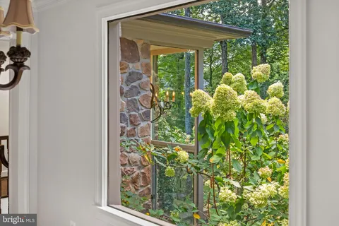 $14,000,000 | 9112-9120 Mine Run Drive, Great Falls, VA 22066