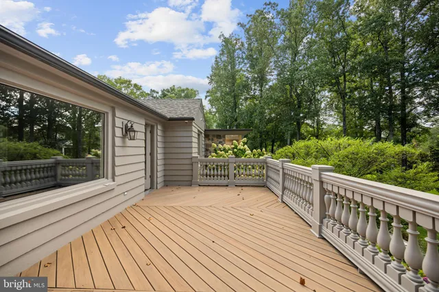 $14,000,000 | 9112-9120 Mine Run Drive, Great Falls, VA 22066