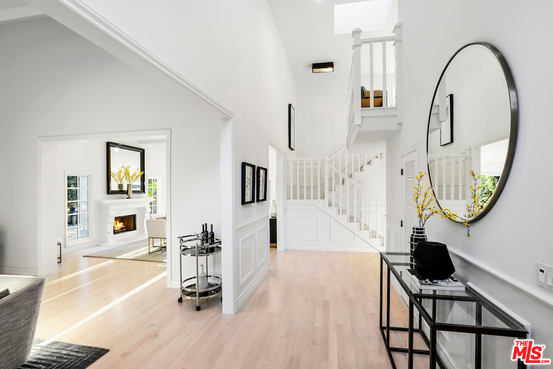 9653 Wendover Drive Beverly Hills, CA 90210 - Photo 10 of 34 a view of a living room and bathroom