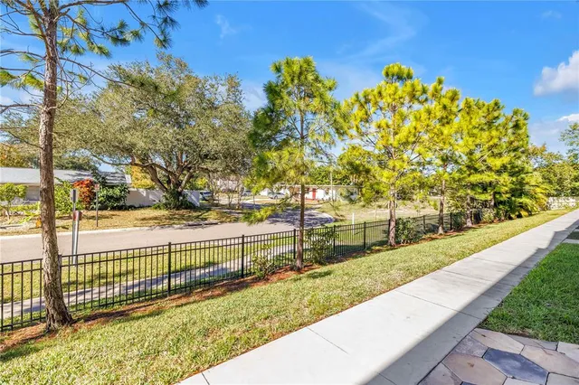 $610,000 | 5284 6th Way North, St. Petersburg, FL 33703