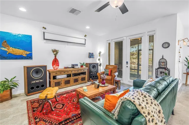 $610,000 | 5284 6th Way North, St. Petersburg, FL 33703